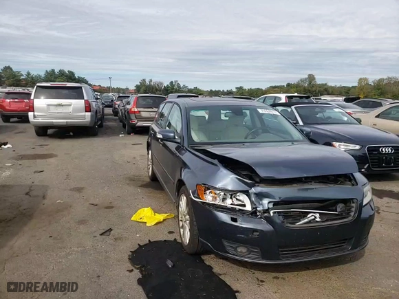 2011 Volvo V50 with VIN YV1672MW6B2607845, listed as a Copart auction lot 73304014 with 0 mi miles and Salvage Title. Bid and sale history available at carsss.com. Image 11.