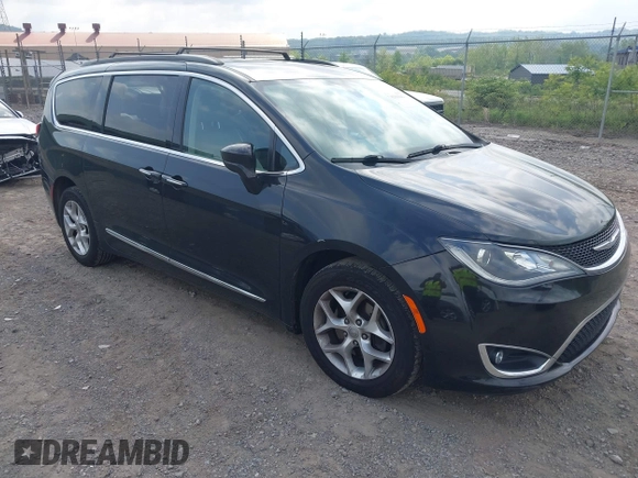 2017 Chrysler Pacifica Touring L z VIN 2C4RC1BG4HR534733, wystawiony jako IAAI lot #42286142 z przebiegiem 85 471 mil mil oraz . Historia ofert i sprzedaży dostępna na DreamBid. Obrazek 1.