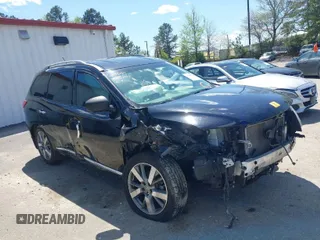 2014 Nissan Pathfinder Platinum with VIN 5N1AR2MM2EC654678, listed as a IAAI auction lot 41983035 with 140,989 mi miles. Bid and sale history available at carsss.com. Image 1.