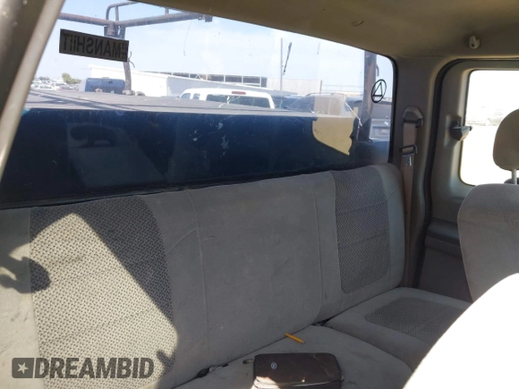 2001 Ford F-250 XL with VIN 1FTNX20L11EC44316, listed as a IAAI auction lot 42381742 with 290,049 mi miles and . Bid and sale history available at DreamBid. Image 8.