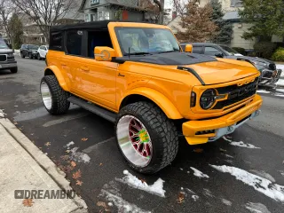 2022 Ford Bronco with VIN 1FMDE5DH4NLA79044, listed as a Copart auction lot 87172704 with 21,281 mi miles and Clean Title. Bid and sale history available at carsss.com. Image 1.