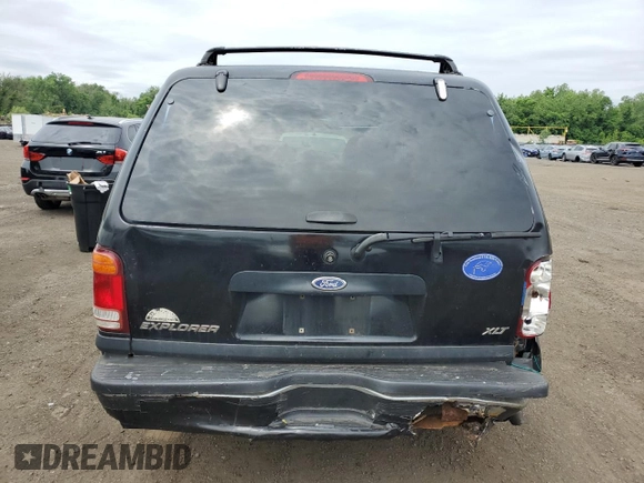 2000 Ford Explorer XLT with VIN 1FMZU83P2YZC66819, listed as a Copart auction lot 59684405 with 298,179 mi miles and Salvage title. Bid and sale history available at DreamBid. Image 6.