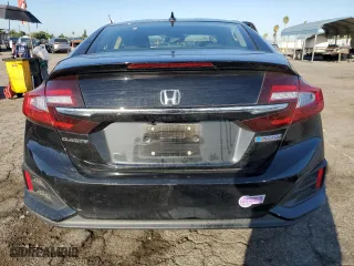 2018 Honda Clarity Plug-In Hybrid with VIN JHMZC5F10JC023692, listed as a Copart auction lot 69763343 with 28,791 mi miles. Bid and sale history available at carsss.com. Image 6.