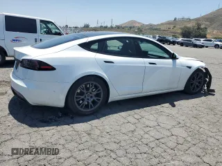 2023 Tesla Model S z VIN 5YJSA1E58PF500032, wystawiony jako Copart lot #57532955 z przebiegiem Nie podano mil oraz Szkoda całkowita • Salvage title. Historia ofert i sprzedaży dostępna na DreamBid. Obrazek 3.