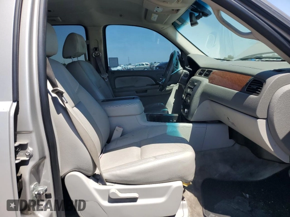 2007 GMC Yukon SLE with VIN 1GKFC13J27J328900, listed as a Copart auction lot 61531774 with 215,103 mi miles and Salvage Title. Bid and sale history available at carsss.com. Image 7.
