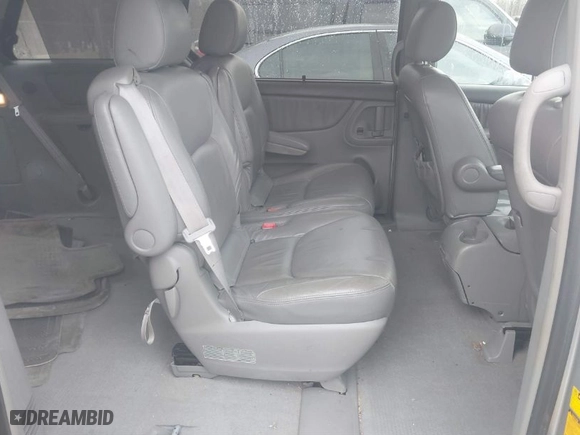 2004 Toyota Sienna XLE with VIN 5TDBA22C74S014781, listed as a IAAI auction lot 41327692 with 148,548 mi miles. Bid and sale history available at carsss.com. Image 8.