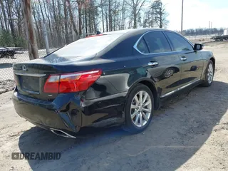 2011 Lexus LS 460 z VIN JTHCL5EF2B5010516, wystawiony jako IAAI lot #41930484 z przebiegiem 211 739 mil mil oraz . Historia ofert i sprzedaży dostępna na DreamBid. Obrazek 4.