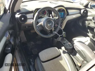 2021 MINI Hardtop Cooper SE with VIN WMWXP3C02M2N46832, listed as a Copart auction lot 74575194 with 28,968 mi miles and Salvage Title. Bid and sale history available at DreamBid. Image 8.