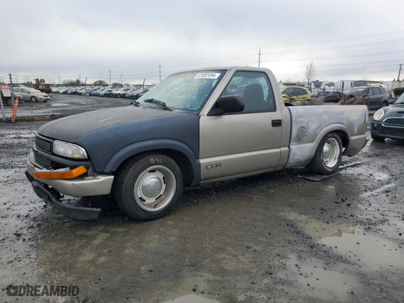 2000 Chevrolet S-10 LS with VIN 1GCCS1447Y8109286, listed as a Copart auction lot 87092494 with 167,214 mi miles and Salvage Title. Bid and sale history available at carsss.com. Image 1.