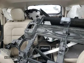2020 Lincoln Aviator Reserve z VIN 5LM5J7XC6LGL29401, wystawiony jako Copart lot #59980655 z przebiegiem Nie podano mil oraz Szkoda całkowita • Salvage title. Historia ofert i sprzedaży dostępna na DreamBid. Obrazek 10.