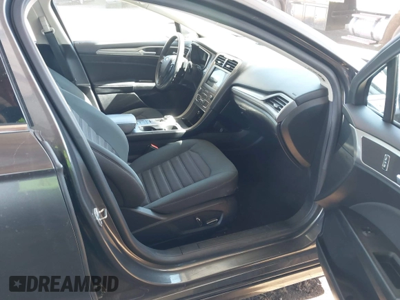 2019 Ford Fusion SE with VIN 3FA6P0HD9KR104024, listed as a IAAI auction lot 41831472 with 44,629 mi miles. Bid and sale history available at carsss.com. Image 5.