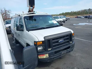 2008 Ford Econoline Cargo Commercial z VIN 1FTSE34L68DA74673, wystawiony jako IAAI lot #41898729 z przebiegiem Nie podano mil oraz . Historia ofert i sprzedaży dostępna na DreamBid. Obrazek 1.