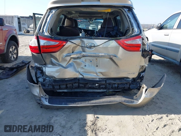 2015 Toyota Sienna XLE with VIN 5TDYK3DC0FS632909, listed as a IAAI auction lot 42012143 with 97,084 mi miles and . Bid and sale history available at DreamBid. Image 6.