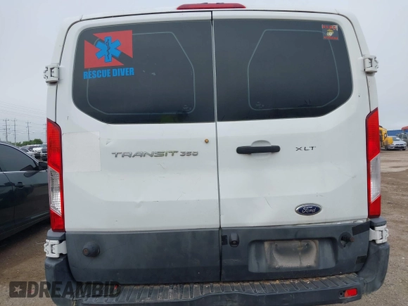 2016 Ford Transit XL z VIN 1FBZX2YM9GKA49741, wystawiony jako IAAI lot #42502394 z przebiegiem 70 321 mil mil oraz . Historia ofert i sprzedaży dostępna na DreamBid. Obrazek 6.