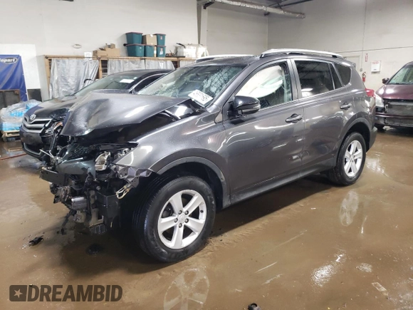 2014 Toyota RAV4 XLE with VIN 2T3RFREV1EW196953, listed as a Copart auction lot 46831595 with 0 mi miles and Salvage Title. Bid and sale history available at carsss.com. Image 1.