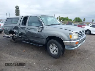 1997 Toyota T100 SR5 with VIN JT4UN24D3V0040298, listed as a IAAI auction lot 41936885 with 66,224 mi miles and . Bid and sale history available at DreamBid. Image 13.
