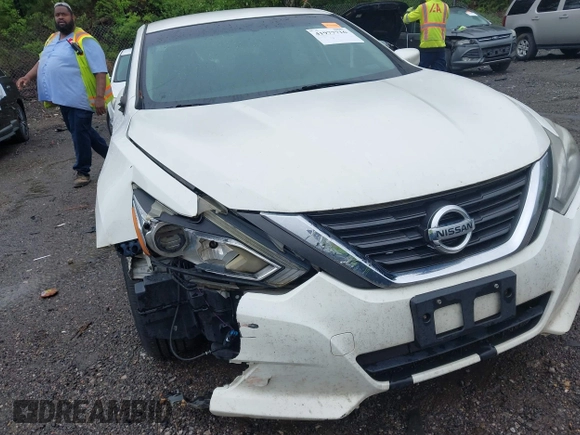 2016 Nissan Altima S with VIN 1N4AL3AP8GC211857, listed as a IAAI auction lot 41977716 with 234,952 mi miles and . Bid and sale history available at DreamBid. Image 6.