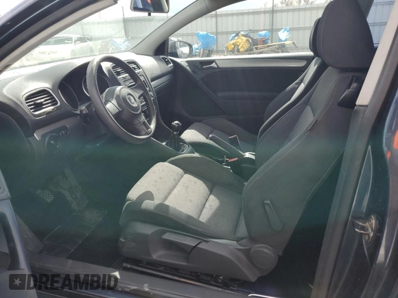 2011 Volkswagen Golf с VIN WVWAA7AJ1BW034627, выставлен на аукционе Copart как лот 49133395 с пробегом 182 558 миль миль и Списание • Salvage title. История ставок и продаж доступна на DreamBid. Изображение 7.