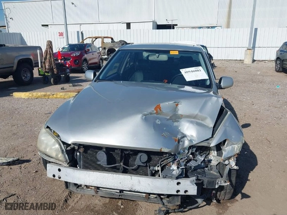 2003 Lexus IS 300 with VIN JTHBD192X30072155, listed as a IAAI auction lot 40946081 with 186,326 mi miles. Bid and sale history available at carsss.com. Image 13.