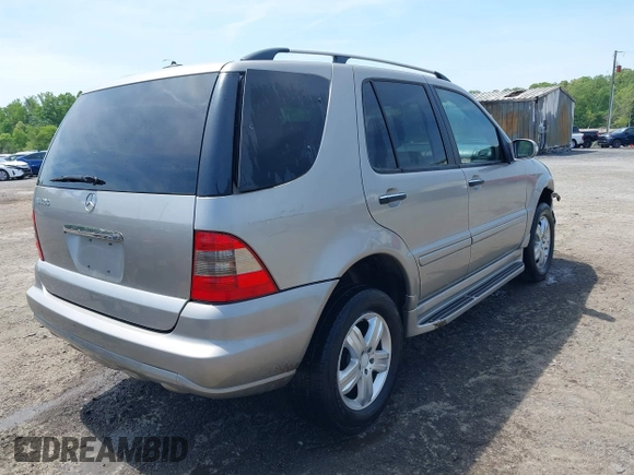 2005 Mercedes-Benz M 350 with VIN 4JGAB57E25A531968, listed as a IAAI auction lot 42152817 with 138,241 mi miles and . Bid and sale history available at DreamBid. Image 4.