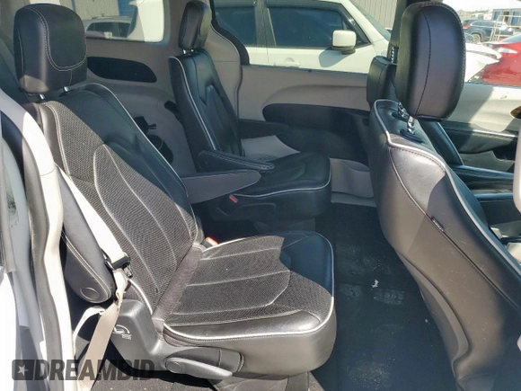 2022 Chrysler Pacifica Limited with VIN 2C4RC1GGXNR170127, listed as a Copart auction lot 51117055 with 71,470 mi miles and Salvage title. Bid and sale history available at DreamBid. Image 11.