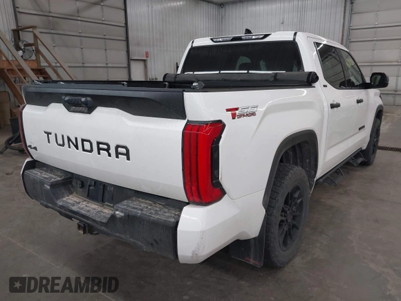 2022 Toyota Tundra SR5 с VIN 5TFLA5DBXNX029202, выставлен на аукционе IAAI как лот 42152386 с пробегом 61 454 миль миль и . История ставок и продаж доступна на DreamBid. Изображение 4.