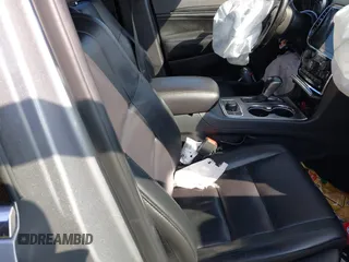 2020 Jeep Grand Cherokee Limited X z VIN 1C4RJFBG9LC445311, wystawiony jako IAAI lot #42572824 z przebiegiem 72 194 mil mil oraz . Historia ofert i sprzedaży dostępna na DreamBid. Obrazek 5.