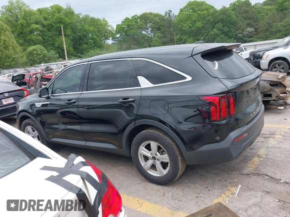 2022 Kia Sorento LX with VIN 5XYRG4LC3NG152579, listed as a IAAI auction lot 42092276 with 77,101 mi miles and . Bid and sale history available at DreamBid. Image 14.