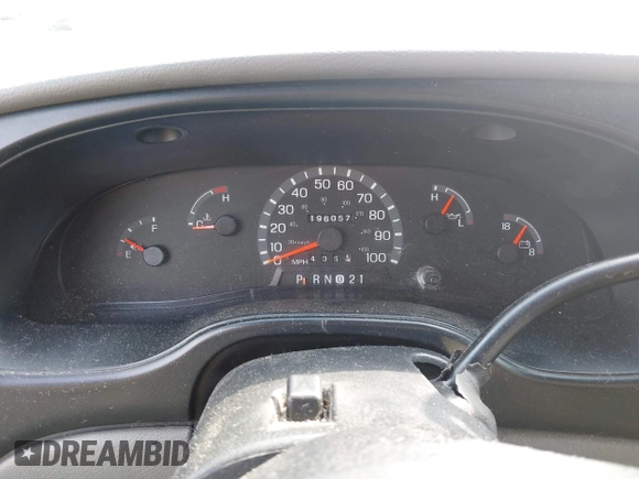 2002 Ford Econoline Passenger XL с VIN 1FBSS31L22HB33221, выставлен на аукционе IAAI как лот 42613580 с пробегом 196 057 миль миль и . История ставок и продаж доступна на DreamBid. Изображение 7.