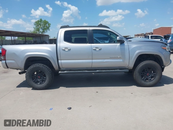 2018 Toyota Tacoma SR with VIN 3TMCZ5AN2JM172829, listed as a IAAI auction lot 42073847 with 136,671 mi miles and . Bid and sale history available at carsss.com. Image 14.