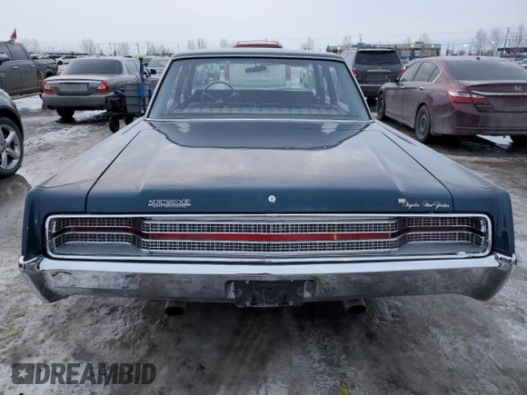 1968 Chrysler New Yorker z VIN CH41K8C119279, wystawiony jako Copart lot #87872885 z przebiegiem 52 901 mil mil oraz Tytuł czysty. Historia ofert i sprzedaży dostępna na DreamBid. Obrazek 6.