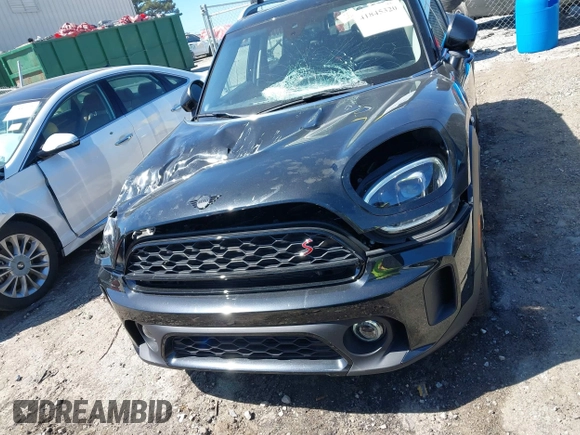 2024 MINI Countryman Cooper S with VIN WMZ53BR08R3S33762, listed as a IAAI auction lot 41845320 with 5,509 mi miles. Bid and sale history available at carsss.com. Image 12.