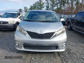 2011 Toyota Sienna SE with VIN 5TDXK3DC3BS049935, listed as a IAAI auction lot 41539665 with 269,130 mi miles. Bid and sale history available at carsss.com. Image 12.