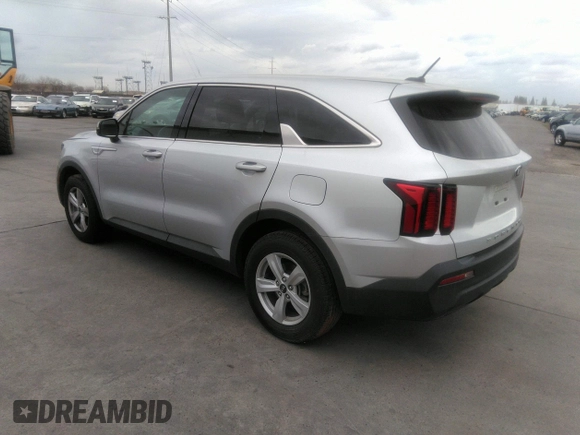 2021 Kia Sorento LX with VIN 5XYRG4LC3MG052013, listed as a IAAI auction lot 41219176 with 86,428 mi miles. Bid and sale history available at carsss.com. Image 3.