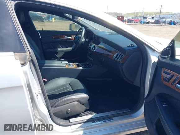 2014 Mercedes-Benz CLS 550 с VIN WDDLJ7DB3EA108781, выставлен на аукционе IAAI как лот 42065344 с пробегом 40 230 миль миль и . История ставок и продаж доступна на DreamBid. Изображение 5.