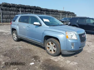 2014 GMC Terrain SLE z VIN 2GKFLWEK5E6136450, wystawiony jako IAAI lot #42387036 z przebiegiem 121 668 mil mil oraz . Historia ofert i sprzedaży dostępna na DreamBid. Obrazek 1.