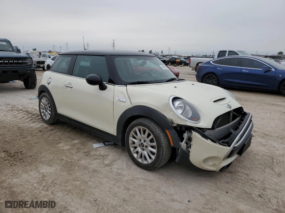 2014 MINI Cooper Hardtop S with VIN WMWXM7C51ET985656, listed as a Copart auction lot 45526335 with 106,244 mi miles and Salvage Title. Bid and sale history available at carsss.com. Image 4.