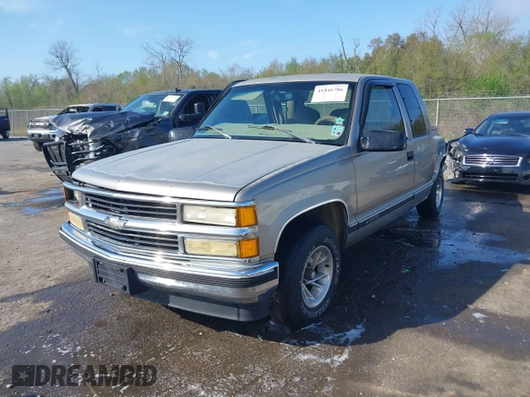 1998 Chevrolet Silverado 1500 with VIN 2GCEC19R9W1242951, listed as a IAAI auction lot 41846786 with 177,559 mi miles and . Bid and sale history available at DreamBid. Image 2.
