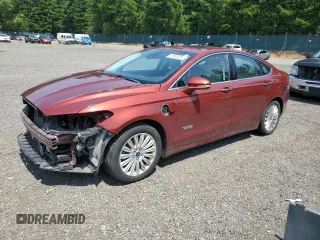 2014 Ford Fusion Titanium with VIN 3FA6P0SU7ER357839, listed as a Copart auction lot 61688435 with 87,693 mi miles and Salvage title. Bid and sale history available at DreamBid. Image 1.