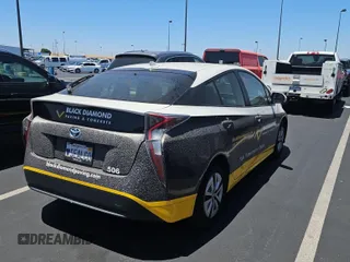 2017 Toyota Prius Two with VIN JTDKARFU6H3047726, listed as a IAAI auction lot 42619600 with 215,918 mi miles and . Bid and sale history available at DreamBid. Image 22.