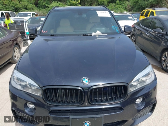 2014 BMW X5 xDrive50i with VIN 5UXKR6C55E0C03743, listed as a IAAI auction lot 42268302 with 118,892 mi miles and . Bid and sale history available at DreamBid. Image 12.
