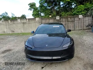 2024 Tesla Model 3 z VIN 5YJ3E1EA7RF826476, wystawiony jako Copart lot #80184564 z przebiegiem 2963 mil mil oraz Szkody całkowita. Historia ofert i sprzedaży dostępna na DreamBid. Obrazek 11.