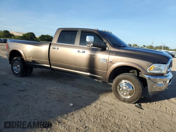 2018 Ram 3500 Laramie Longhorn z VIN 3C63RRKLXJG239218, wystawiony jako Copart lot #79291804 z przebiegiem 149 384 mil mil oraz Szkoda całkowita • Salvage title. Historia ofert i sprzedaży dostępna na DreamBid. Obrazek 4.