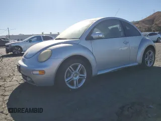 2005 Volkswagen Beetle with VIN 3VWCD31C25M409484, listed as a Copart auction lot 88151515 with 87,282 mi miles and Clean Title. Bid and sale history available at DreamBid. Image 1.