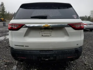 2018 Chevrolet Traverse LT Leather with VIN 1GNEVHKW8JJ277960, listed as a Copart auction lot 51632035 with 121,346 mi miles and Salvage Title. Bid and sale history available at carsss.com. Image 6.