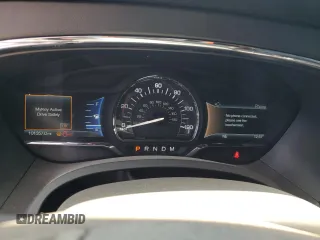 2017 Lincoln Navigator Select z VIN 5LMJJ2JT8HEL05565, wystawiony jako Copart lot #59997085 z przebiegiem 101 357 mil mil oraz Szkoda całkowita • Salvage title. Historia ofert i sprzedaży dostępna na DreamBid. Obrazek 9.