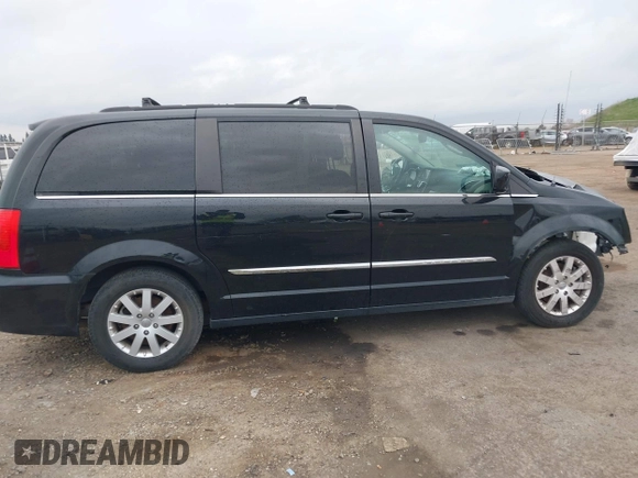 2016 Chrysler Town & Country Touring with VIN 2C4RC1BG8GR199944, listed as a IAAI auction lot 41647063 with 1 mi miles. Bid and sale history available at carsss.com. Image 14.