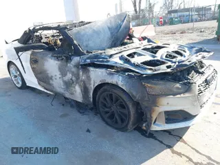 2021 Audi A5 Cabriolet Premium Plus z VIN WAUWAGF52MN004611, wystawiony jako IAAI lot #41760127 z przebiegiem Nie podano mil oraz . Historia ofert i sprzedaży dostępna na DreamBid. Obrazek 1.