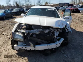 2013 Chrysler 300 with VIN 2C3CCABGXDH739421, listed as a Copart auction lot 47422055 with 117,364 mi miles and Salvage Title. Bid and sale history available at carsss.com. Image 5.