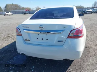 2013 Nissan Altima SV with VIN 1N4AL3AP8DN534967, listed as a IAAI auction lot 41827540 with 159,646 mi miles and . Bid and sale history available at carsss.com. Image 16.